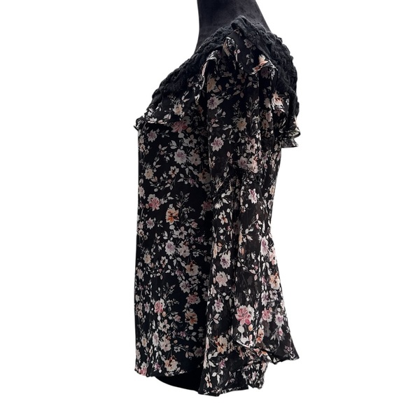 White House Black Market Off Shoulder Black Floral Crochet Lace Blouse XS - Picture 5 of 10
